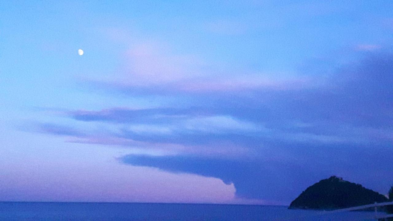 Maè Albenga Suites Esterno foto